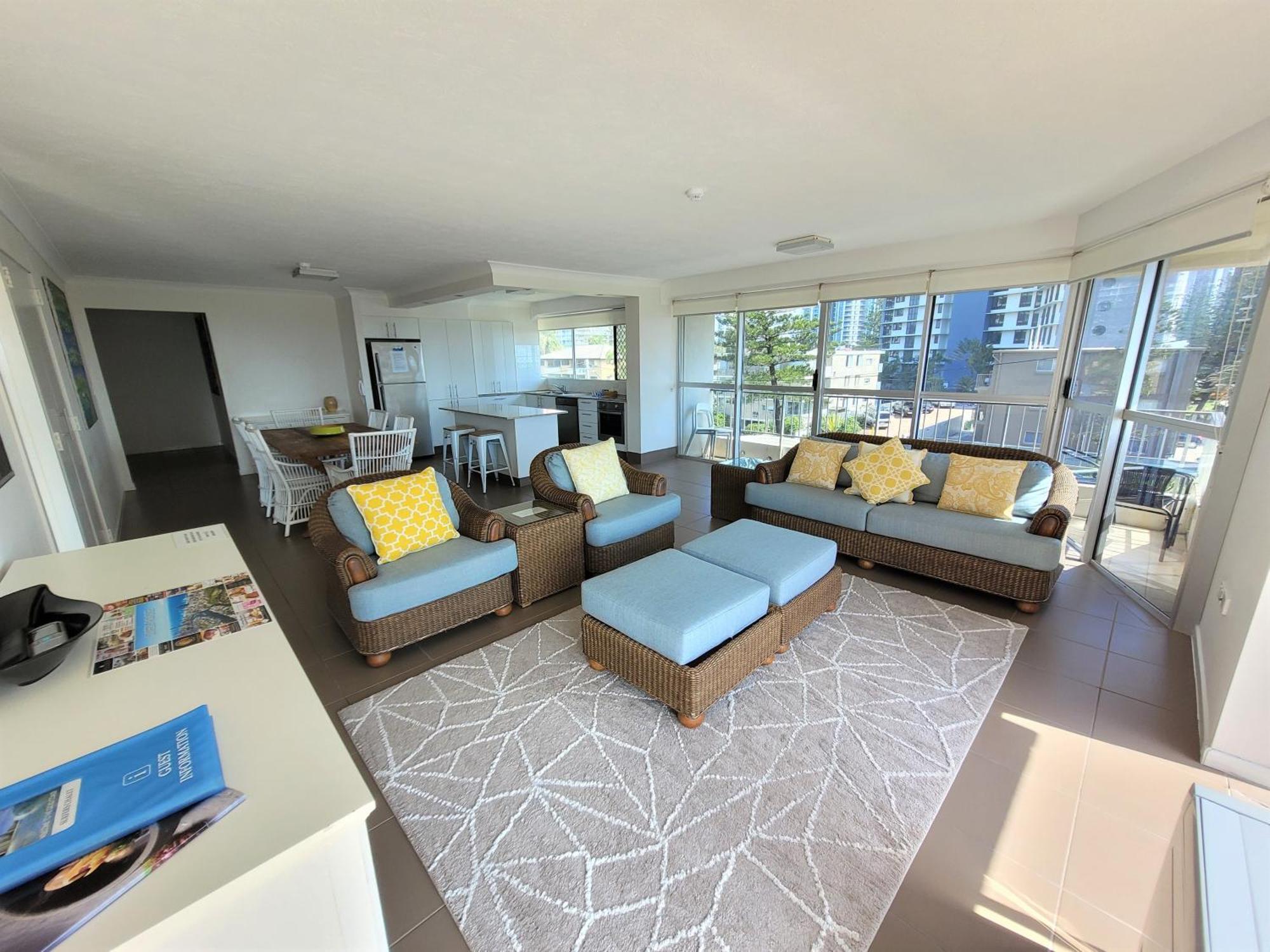Surfers Chalet Gold Coast Exterior photo