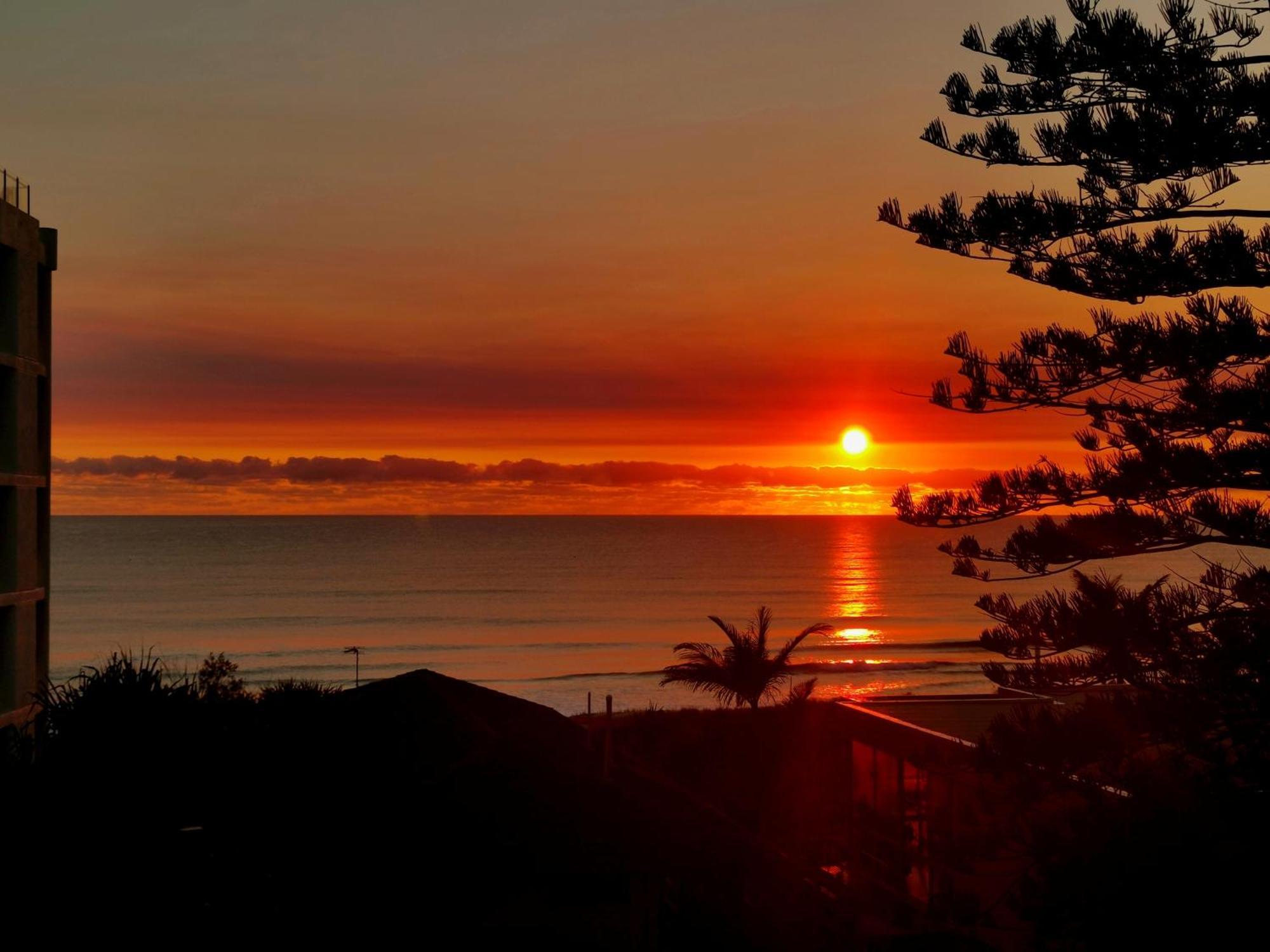 Surfers Chalet Gold Coast Exterior photo