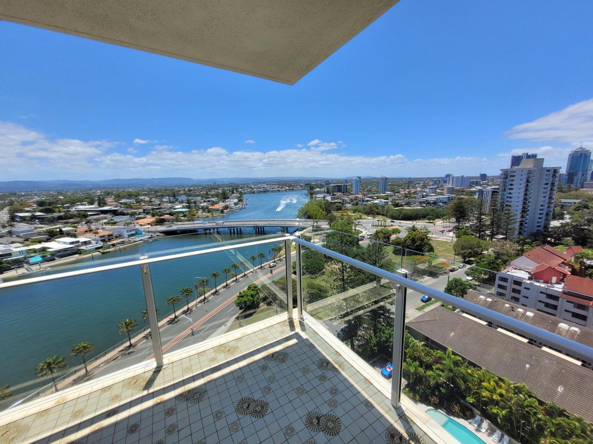 Surfers Chalet Gold Coast Room photo